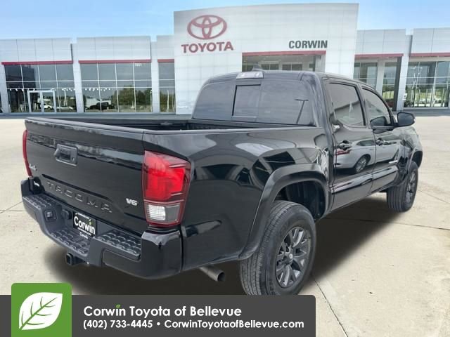 Used 2023 Toyota Tacoma SR5 w/ Technology Package image 5