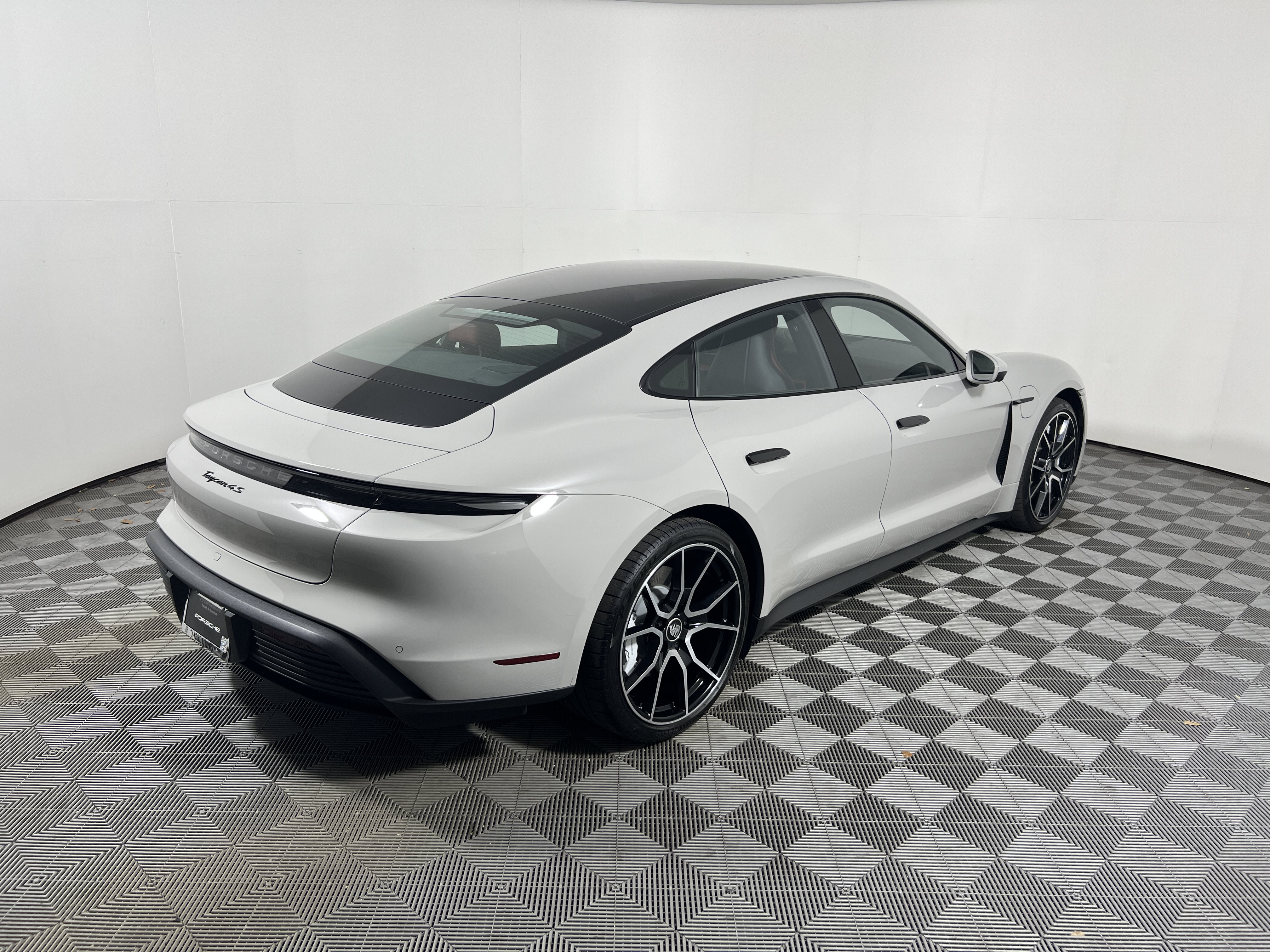 Certified 2023 Porsche Taycan 4S AWD/4WD image 7