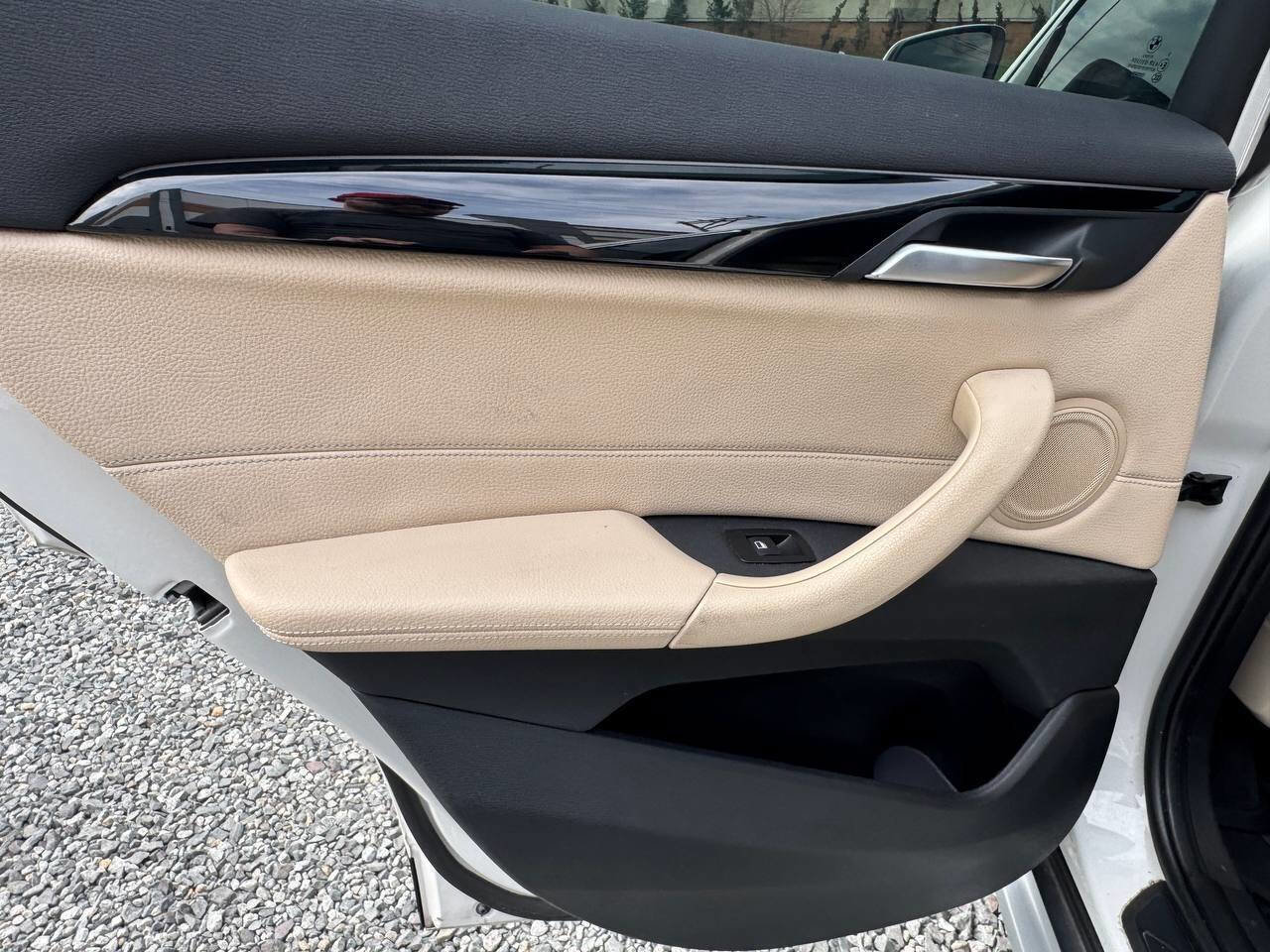 Used 2018 BMW X1 sDrive28i image 25