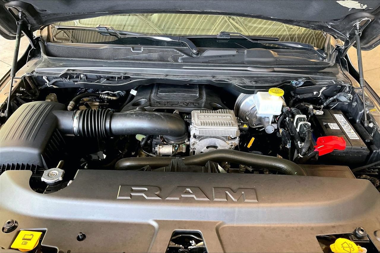 Used 2024 RAM 1500 Laramie AWD/4WD image 39
