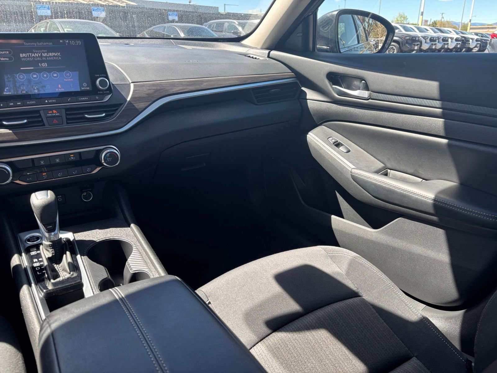 Used 2025 Nissan Altima 2.5 SV image 33