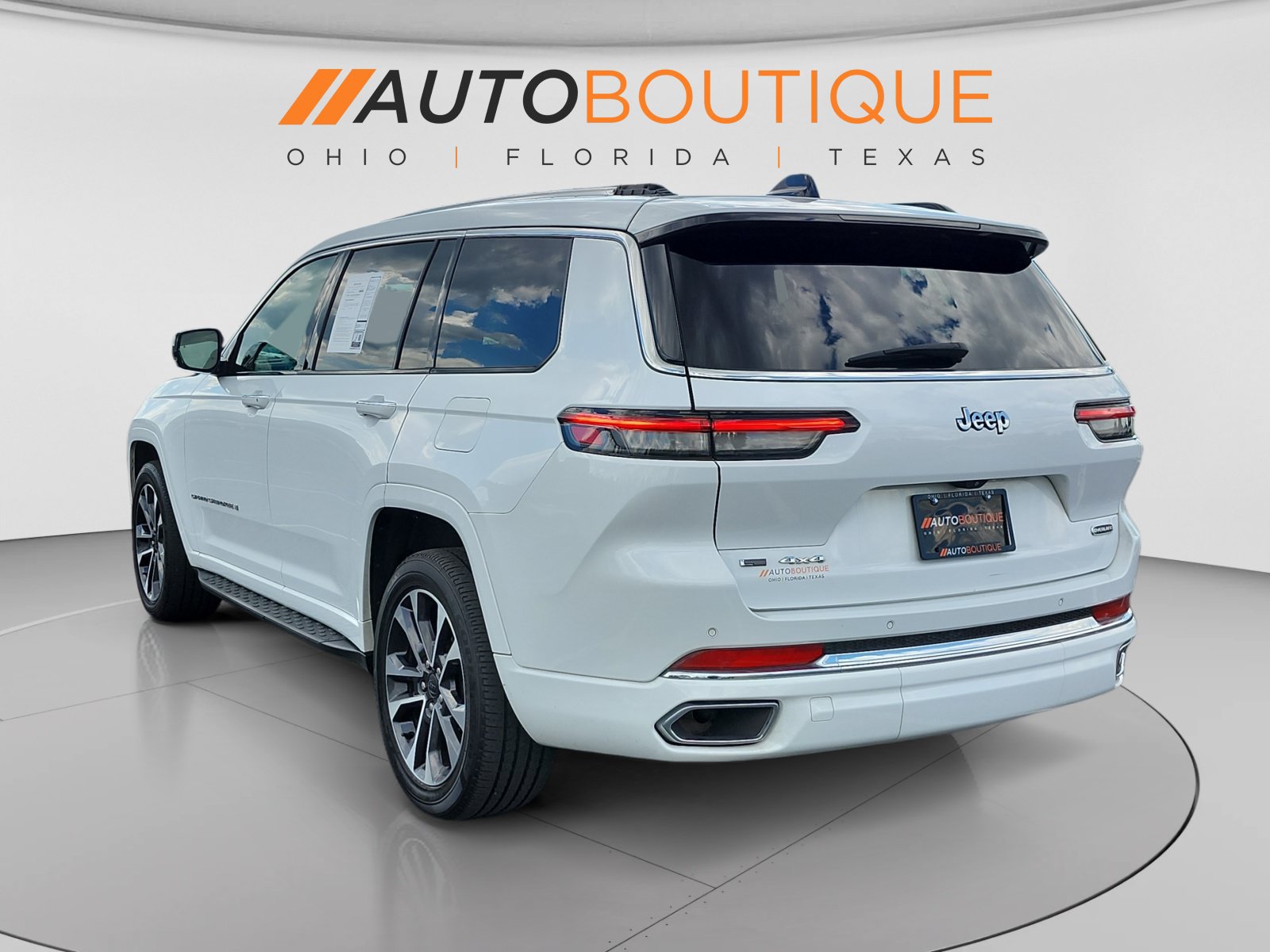 Used 2023 Jeep Grand Cherokee L Overland AWD/4WD image 3