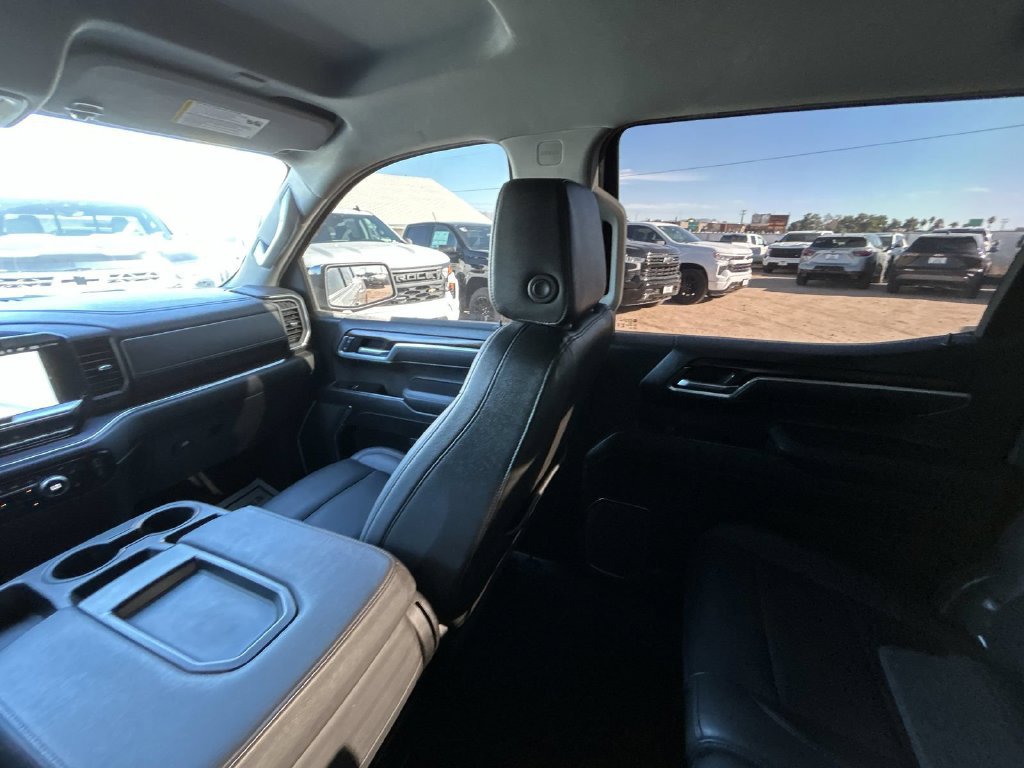 Certified 2025 GMC Sierra 1500 SLT AWD/4WD image 3