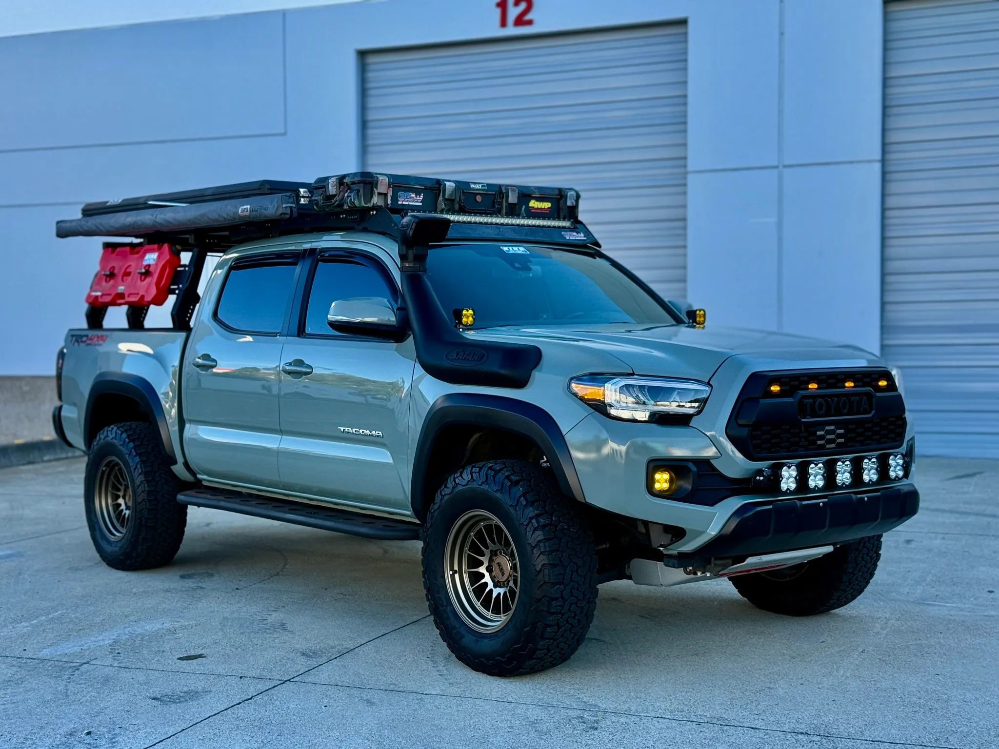 Used 2023 Toyota Tacoma TRD Off-Road AWD/4WD image 1