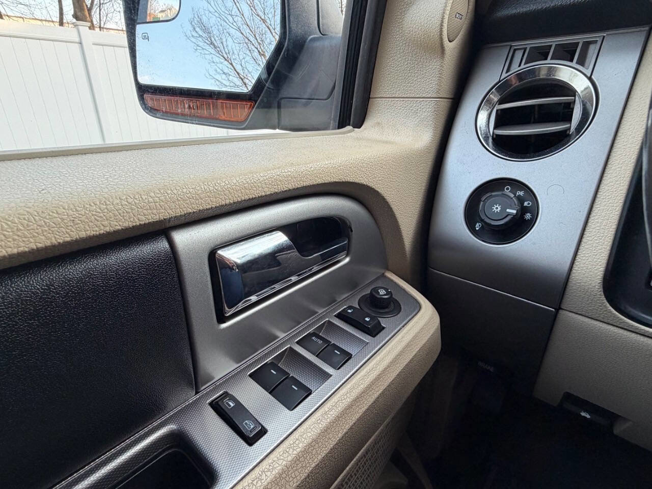 Used 2016 Ford Expedition EL XLT w/ Equipment Group 202A image 17