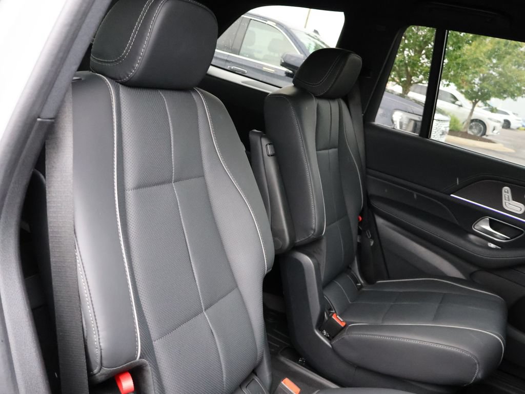 Used 2024 Mercedes-Benz GLS 580 4MATIC image 33