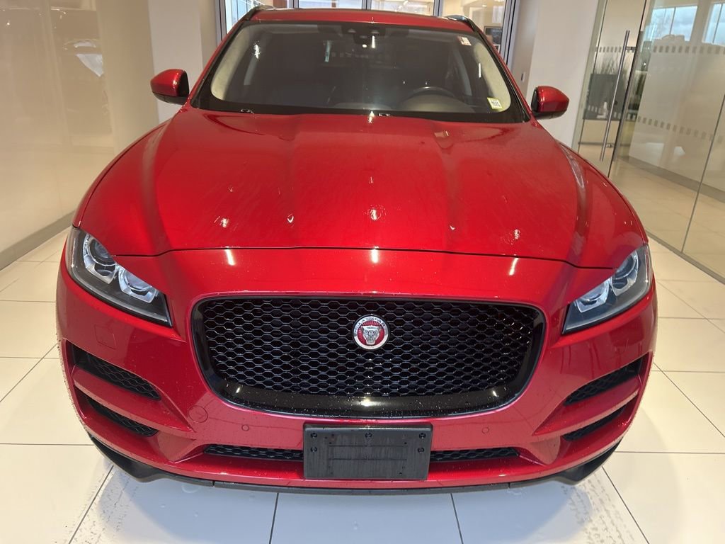 Used 2020 Jaguar F-PACE Premium image 21