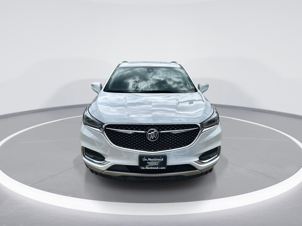 Used 2018 Buick Enclave Avenir w/ Avenir Technology Package FWD image 3