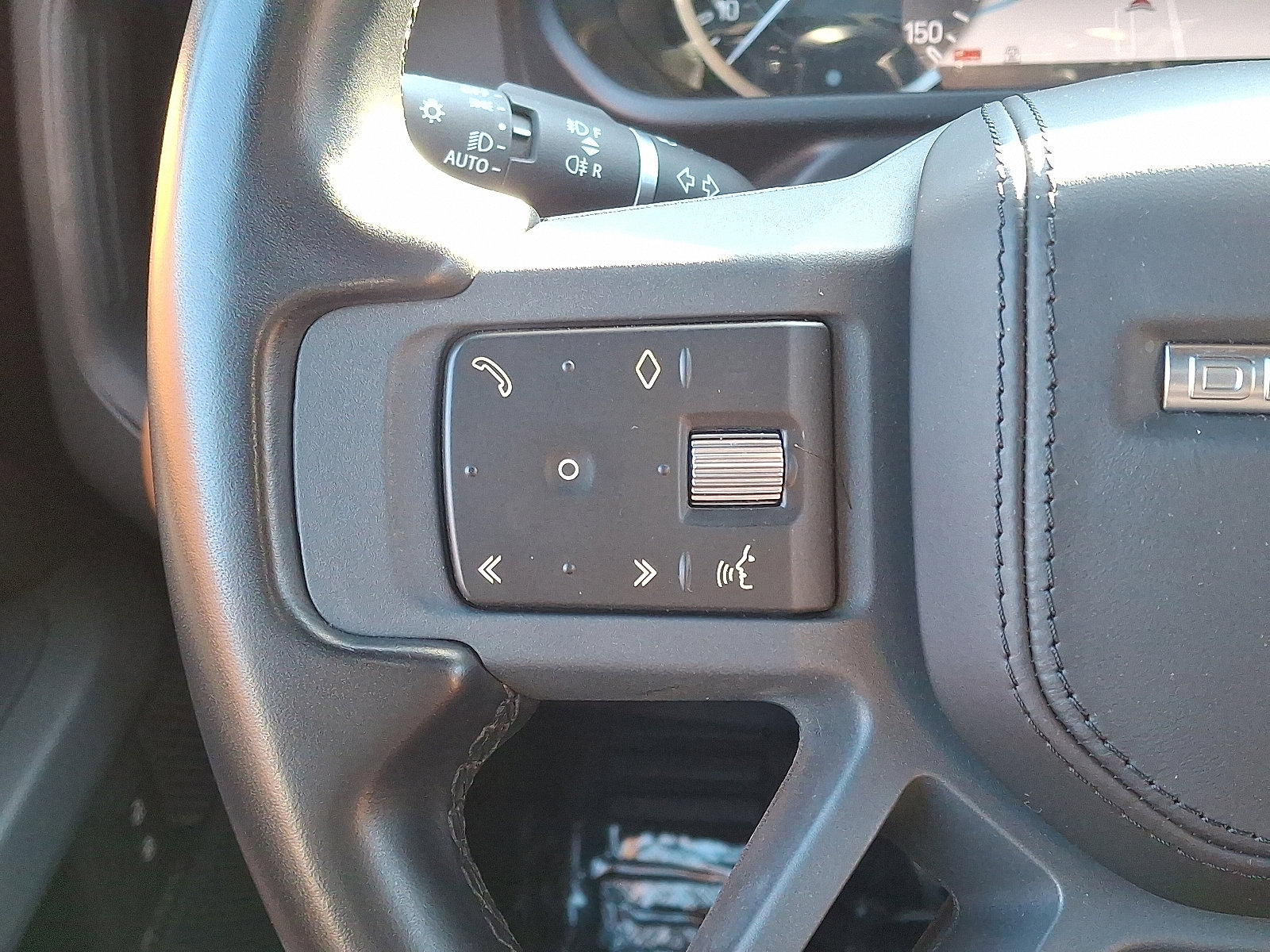 Used 2023 Land Rover Defender 110 X image 21