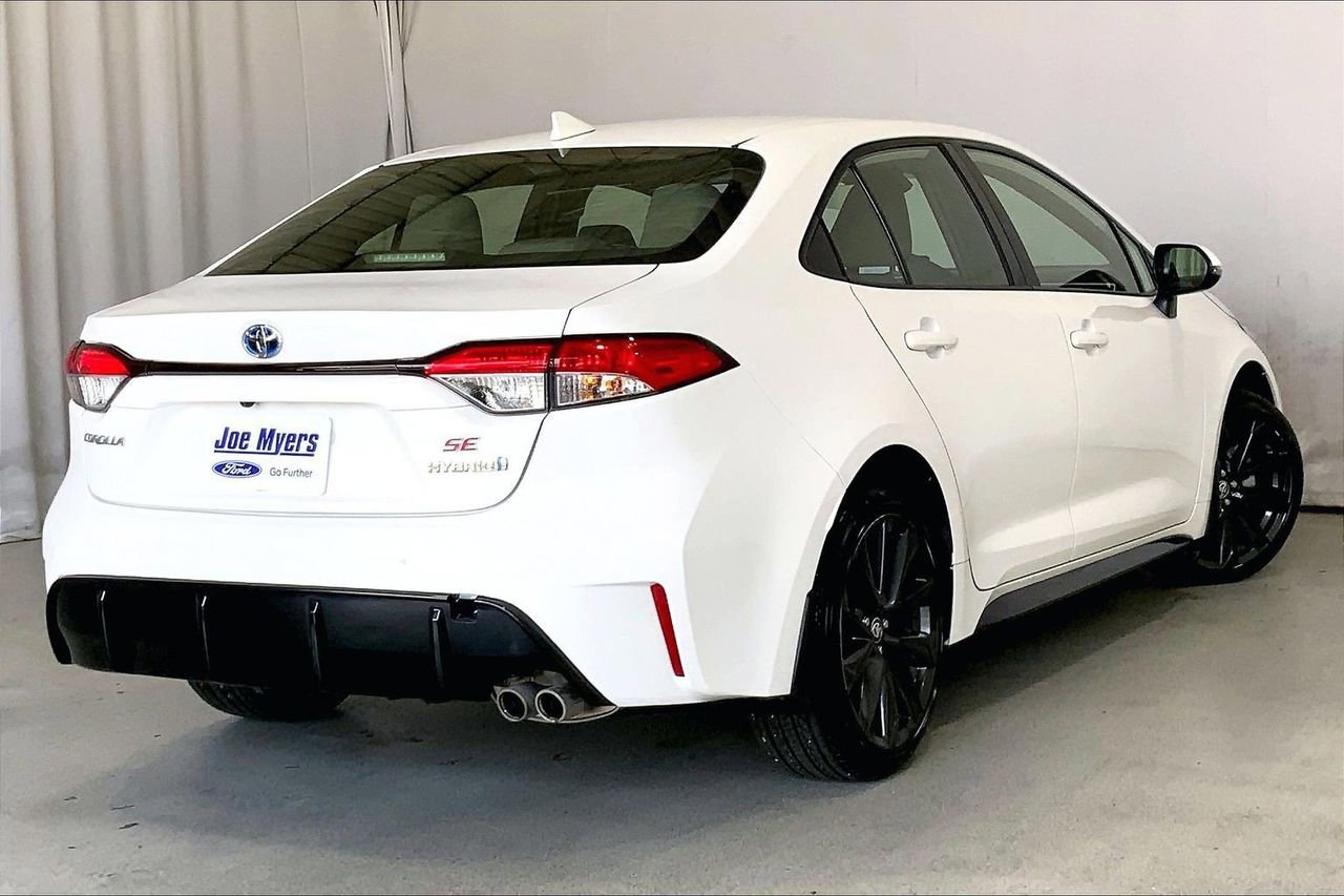 Used 2024 Toyota Corolla SE FWD image 13