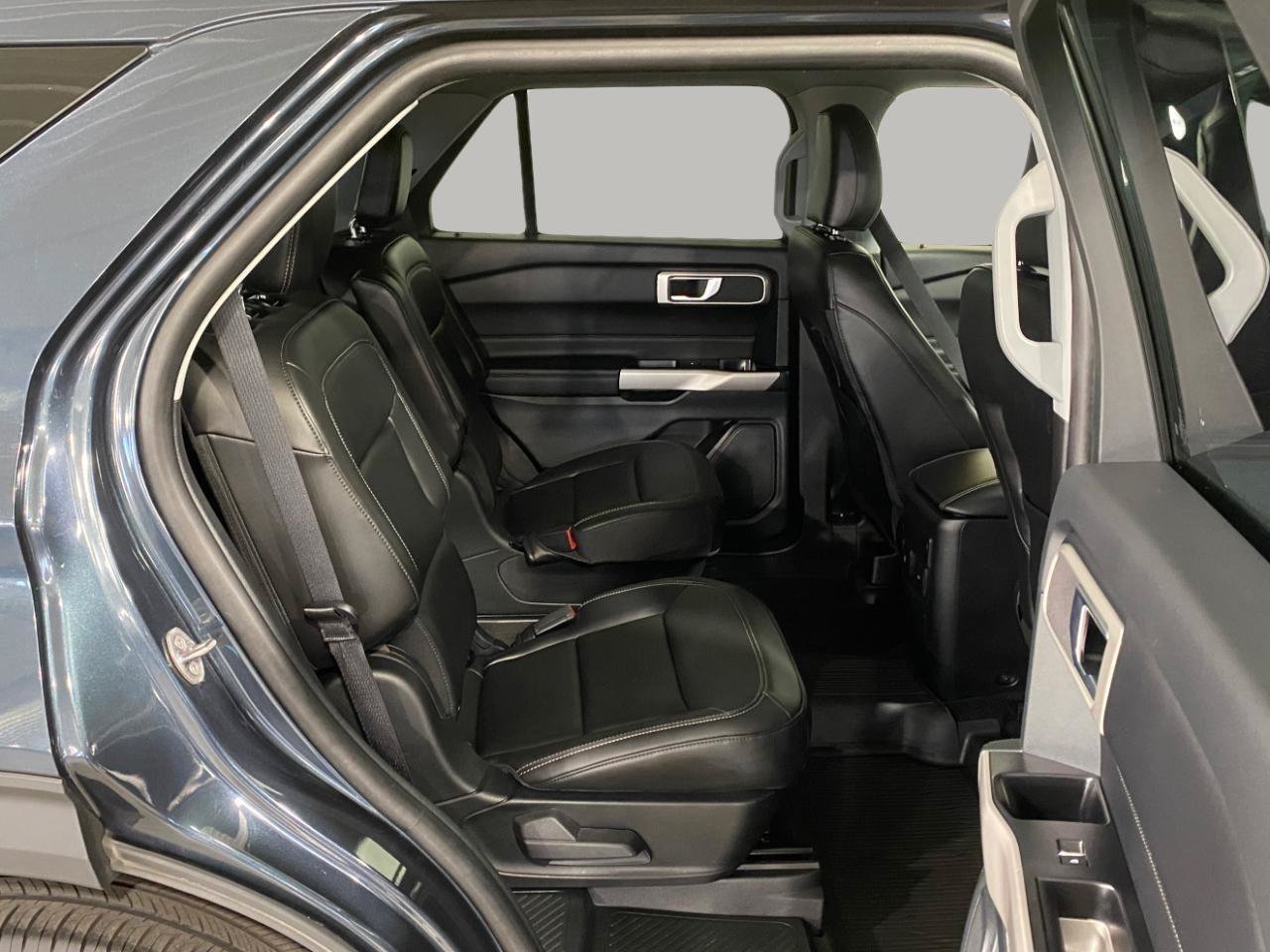 Used 2023 Ford Explorer XLT w/ Equipment Group 202A AWD/4WD image 24
