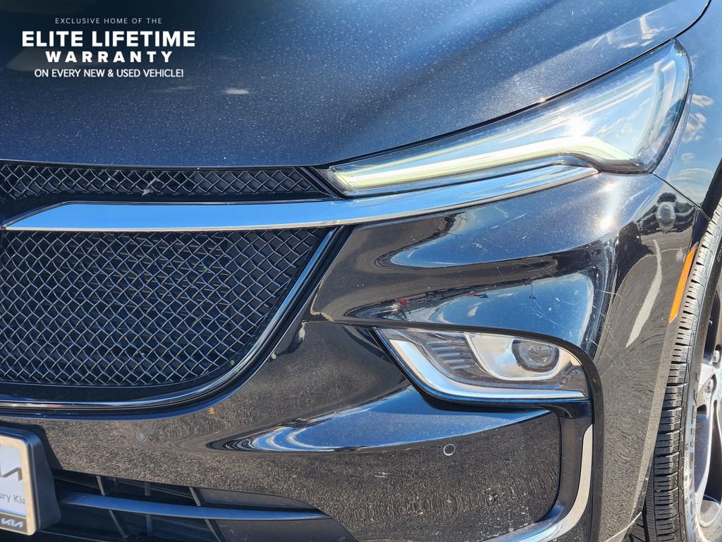 Used 2022 Buick Enclave Essence w/ Experience Buick Package FWD image 9