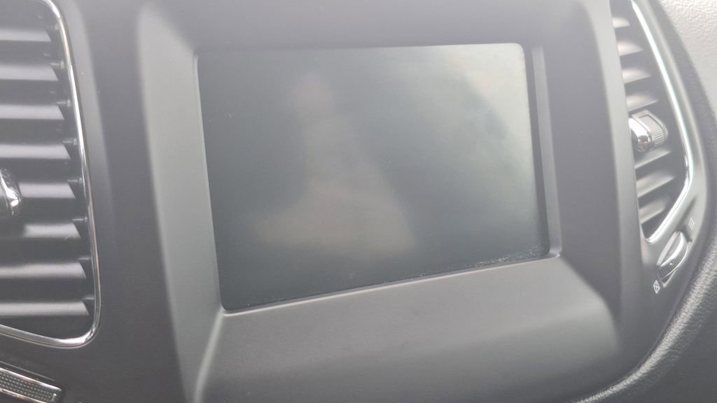 Used 2019 Jeep Compass Latitude w/ Popular Equipment Group image 19