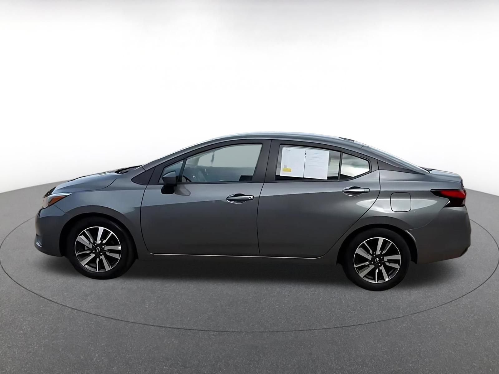 Used 2025 Nissan Versa SV FWD image 9