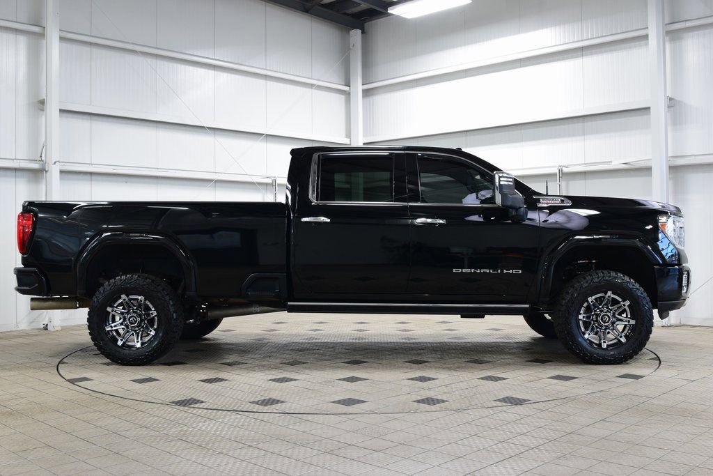 Used 2022 GMC Sierra 3500 Denali w/ Denali Ultimate Package image 8