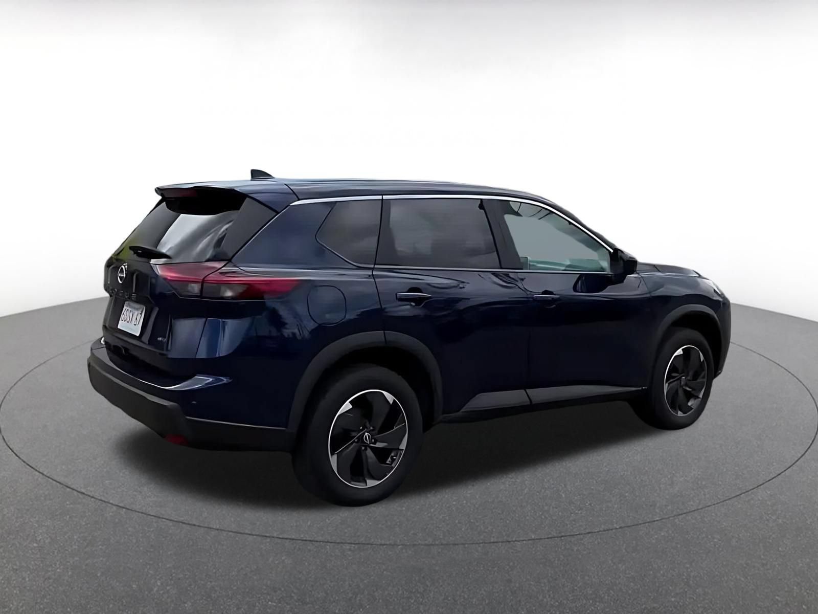 Used 2025 Nissan Rogue SV AWD/4WD image 14