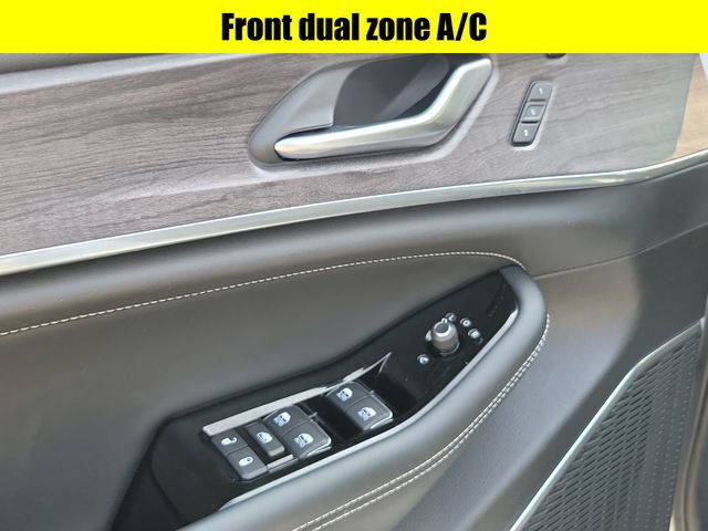 Used 2023 Jeep Grand Cherokee L Overland w/ Luxury Tech Group IV AWD/4WD image 21