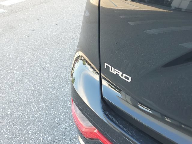 Certified 2024 Kia Niro EX Touring FWD image 8