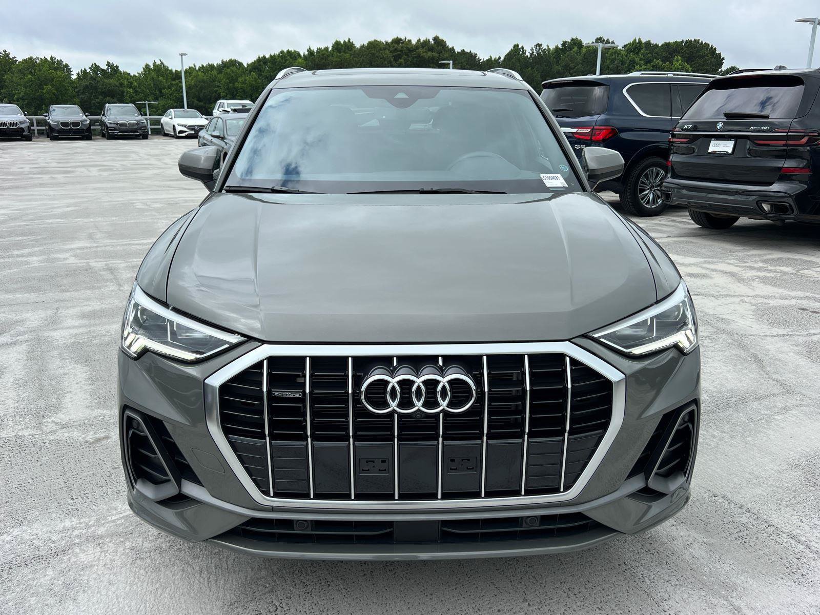 Certified 2025 Audi Q3 2.0T Premium Plus w/ Premium Plus Package AWD/4WD image 2