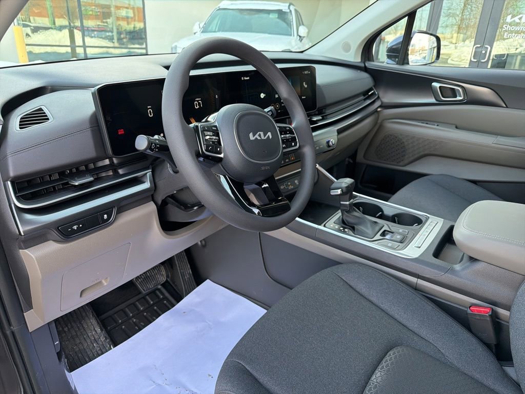 New 2026 Kia Carnival LX image 28