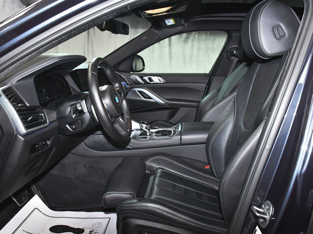 Used 2022 BMW X6 xDrive40i w/ Executive Package image 55