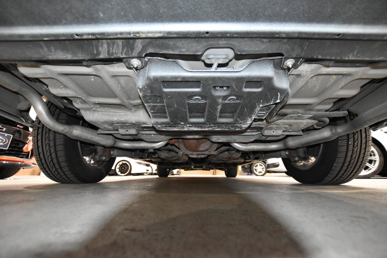 Used 2006 Lincoln Town Car Signature RWD image 47