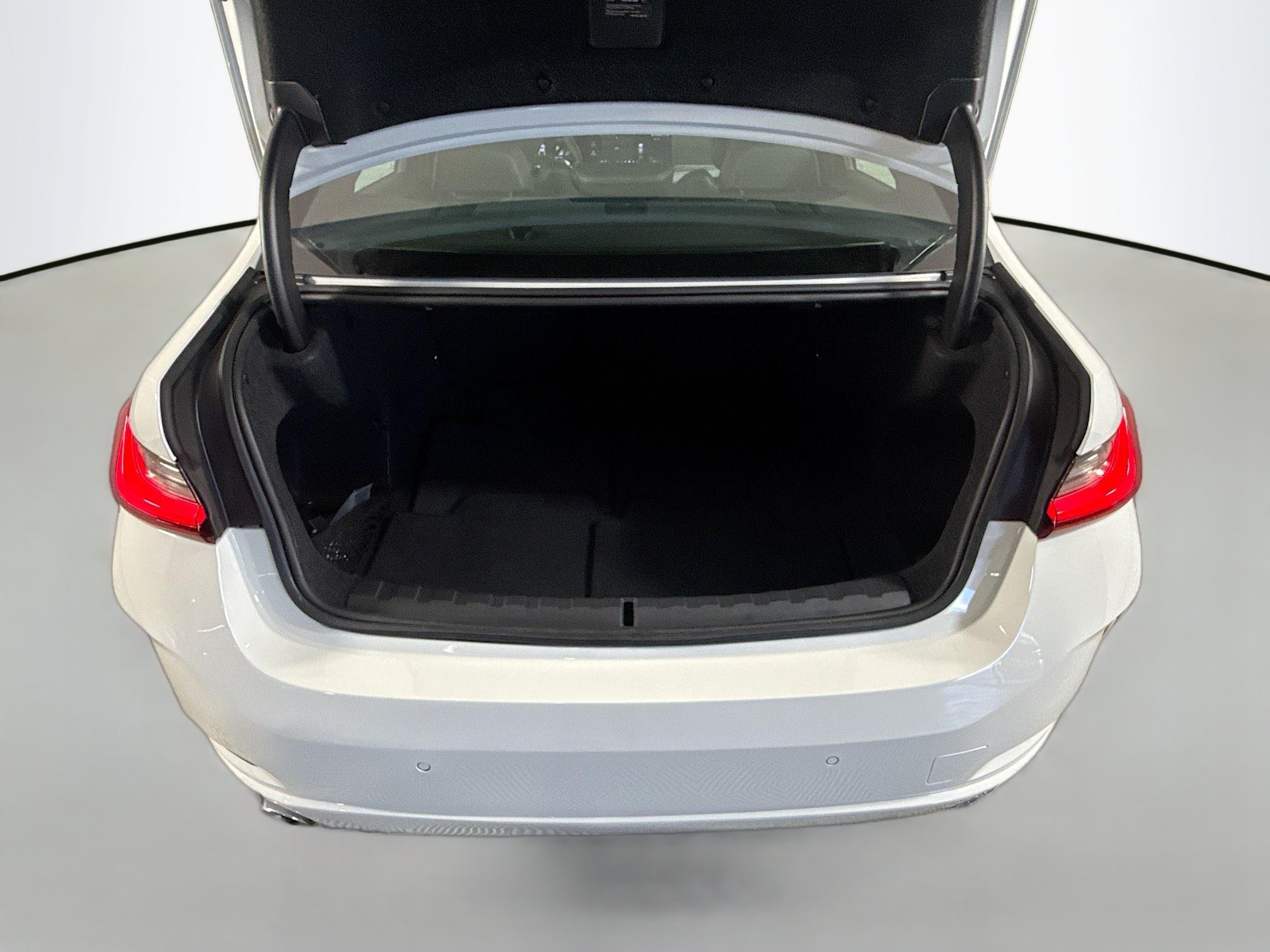Used 2026 BMW 330i Sedan RWD image 35