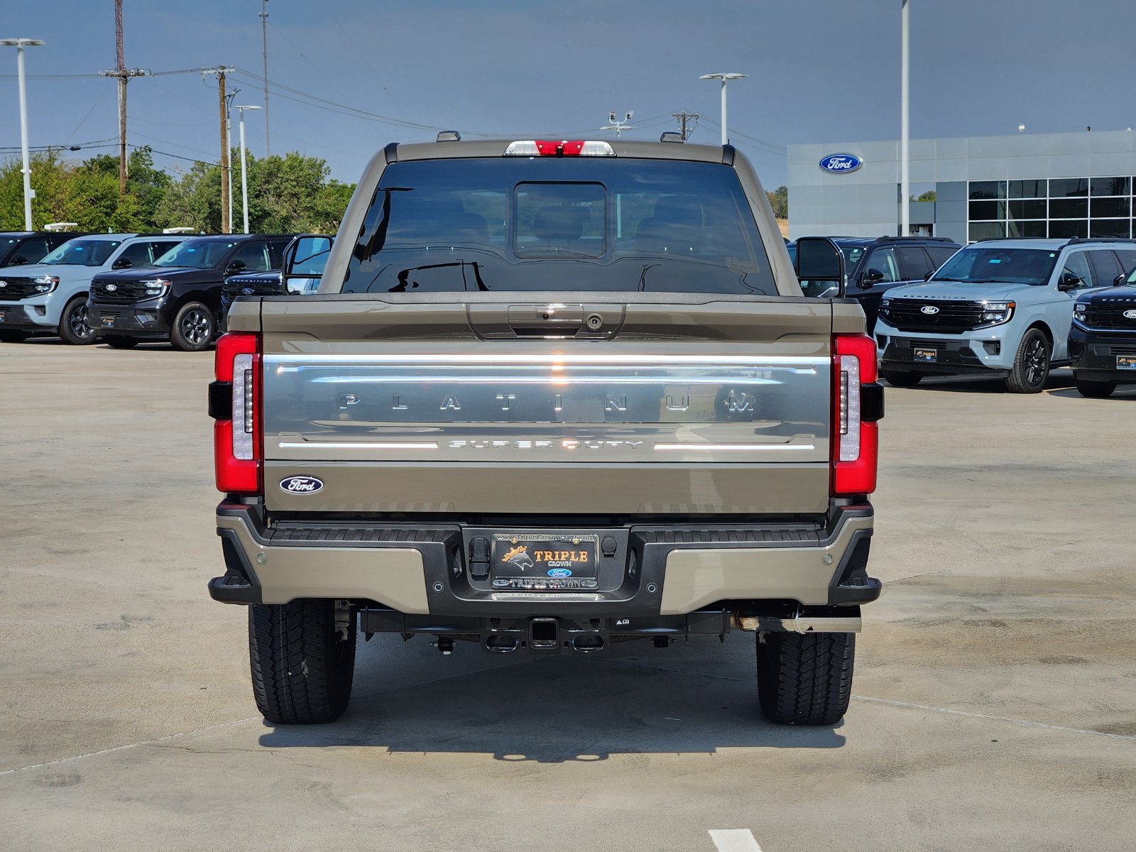 New 2027 Ford F250 Platinum w/ Platinum Plus Package AWD/4WD image 8