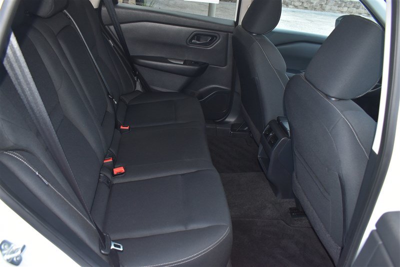 Used 2024 Nissan Rogue S AWD/4WD image 25