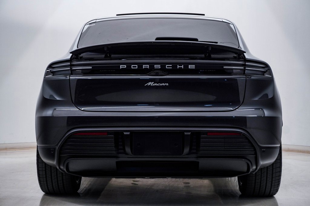 Certified 2025 Porsche Macan Electric image 10