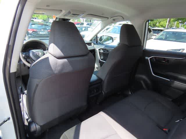 Used 2024 Toyota RAV4 LE AWD/4WD image 14