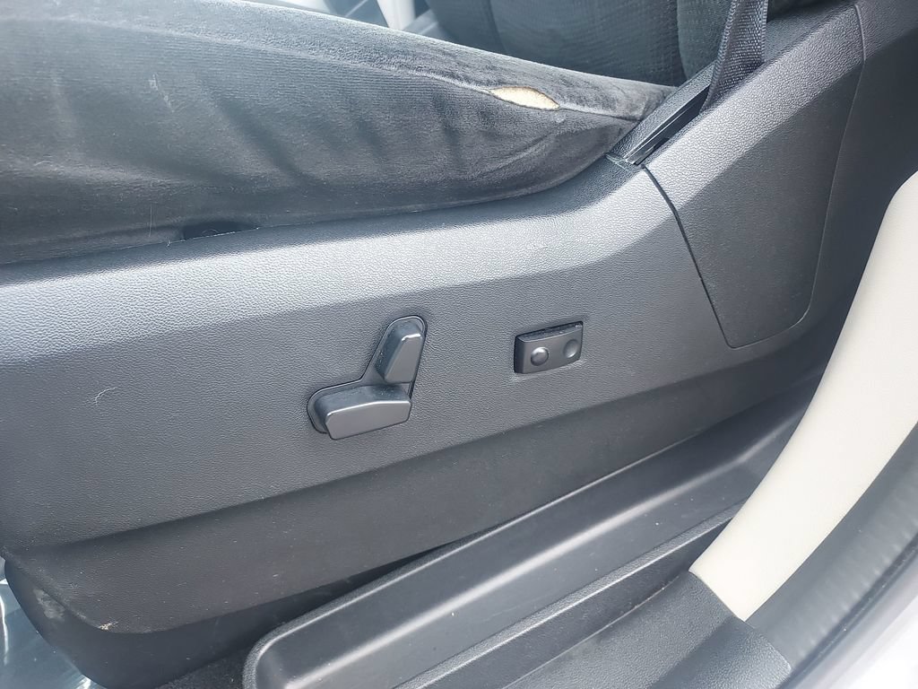Used 2015 Dodge Grand Caravan SXT FWD image 25
