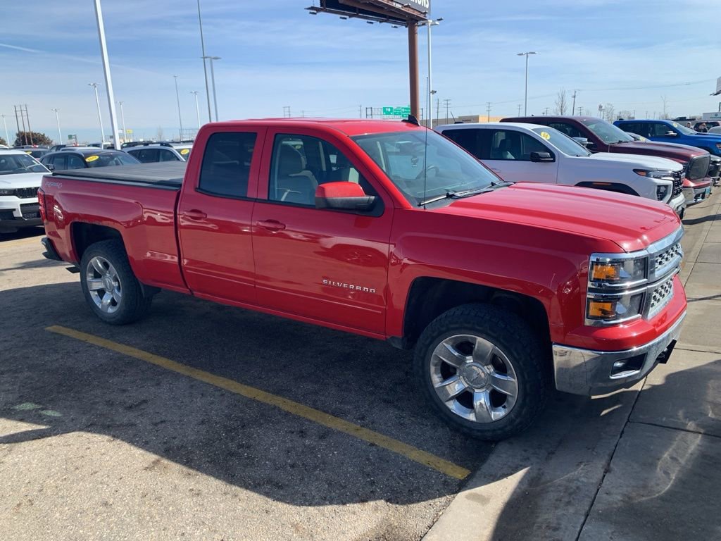 Used 2015 Chevrolet Silverado 1500 LT w/ LT Convenience Package image 2