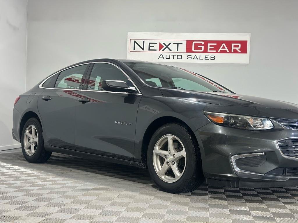 Used 2017 Chevrolet Malibu LS FWD image 2