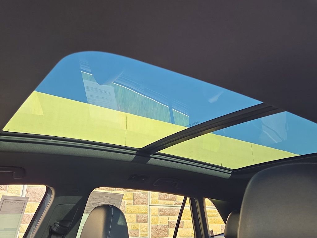 Used 2020 Volkswagen Atlas Cross Sport SEL Premium R-Line image 41