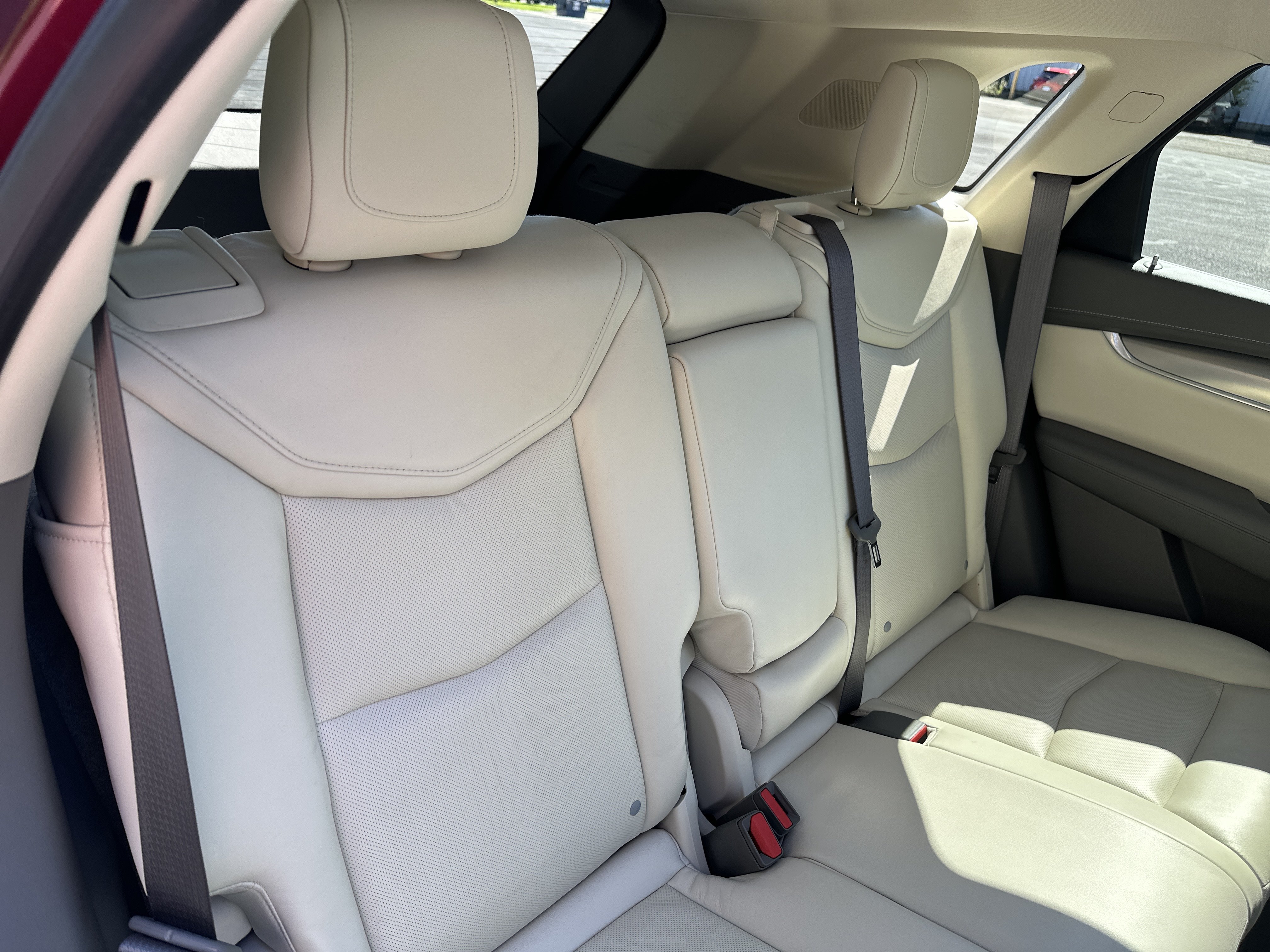 Used 2017 Cadillac XT5 Luxury w/ Driver Awareness Package AWD/4WD image 26
