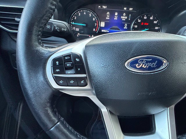 Used 2022 Ford Explorer Limited w/ Equipment Group 301A AWD/4WD image 40