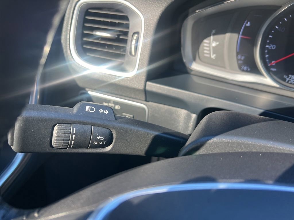 Used 2016 Volvo S60 T5 Premier w/ Convenience Package image 38