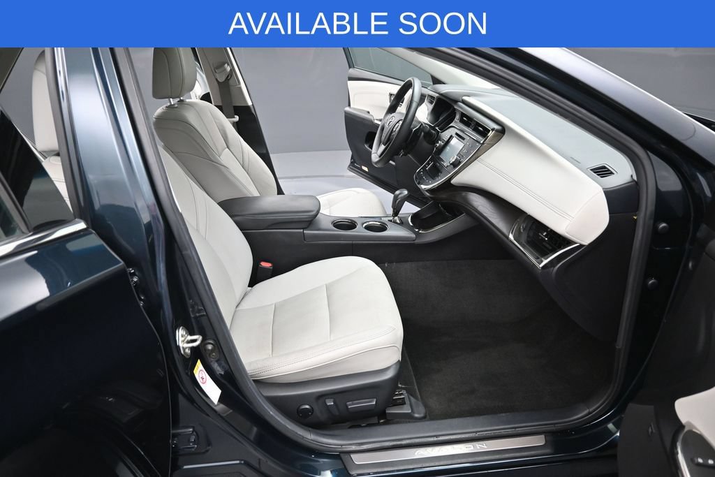 Used 2016 Toyota Avalon Limited w/ Toyota Safety Sense Package FWD image 37