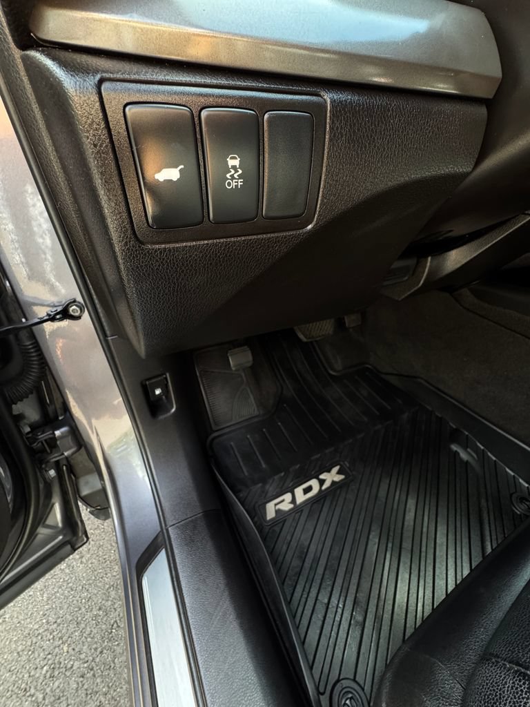 Used 2017 Acura RDX AWD image 14