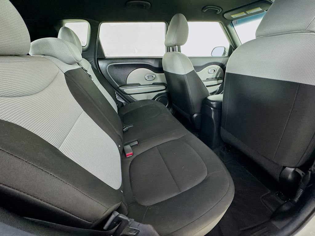 Used 2016 Kia Soul FWD image 31