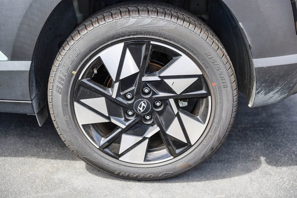 Certified 2024 Hyundai Kona SEL FWD image 7