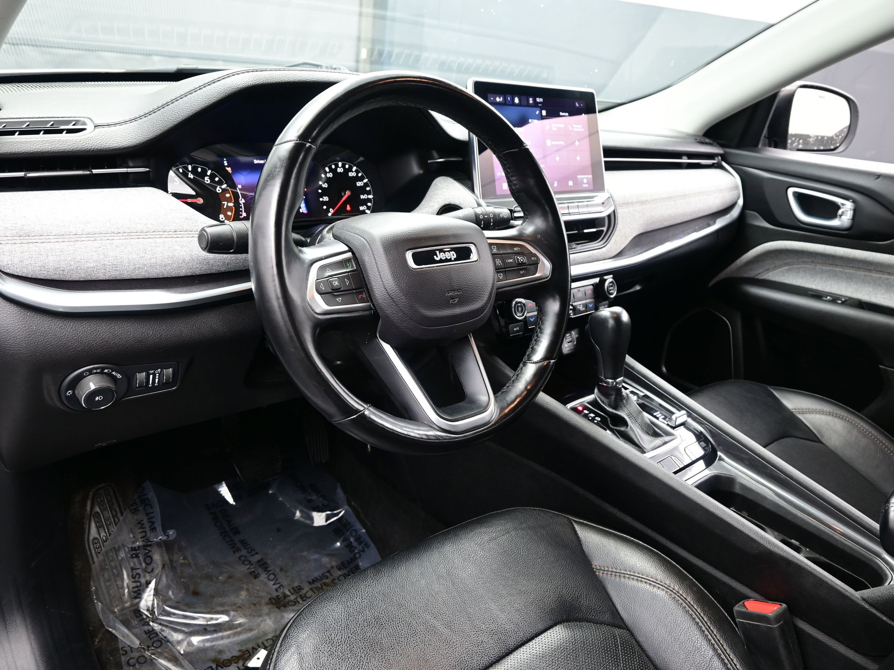 Used 2022 Jeep Compass Latitude image 12