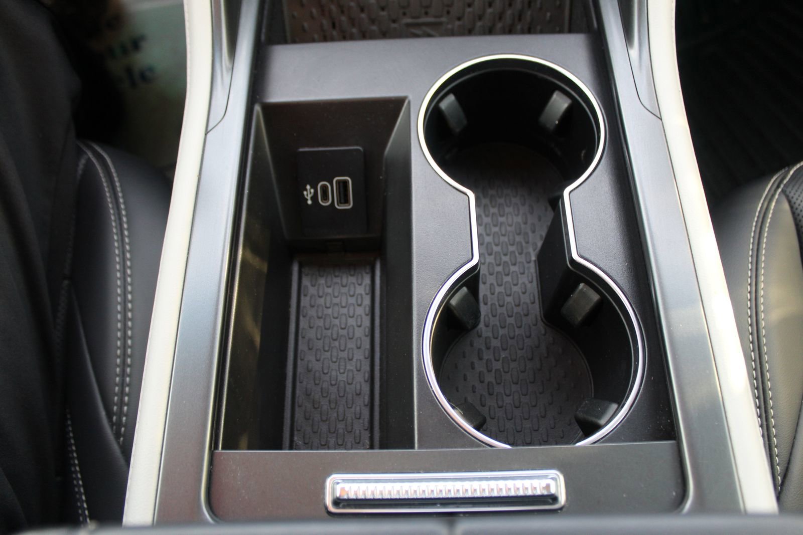 Used 2024 Lincoln Nautilus Premier w/ Equipment Group 102A image 35