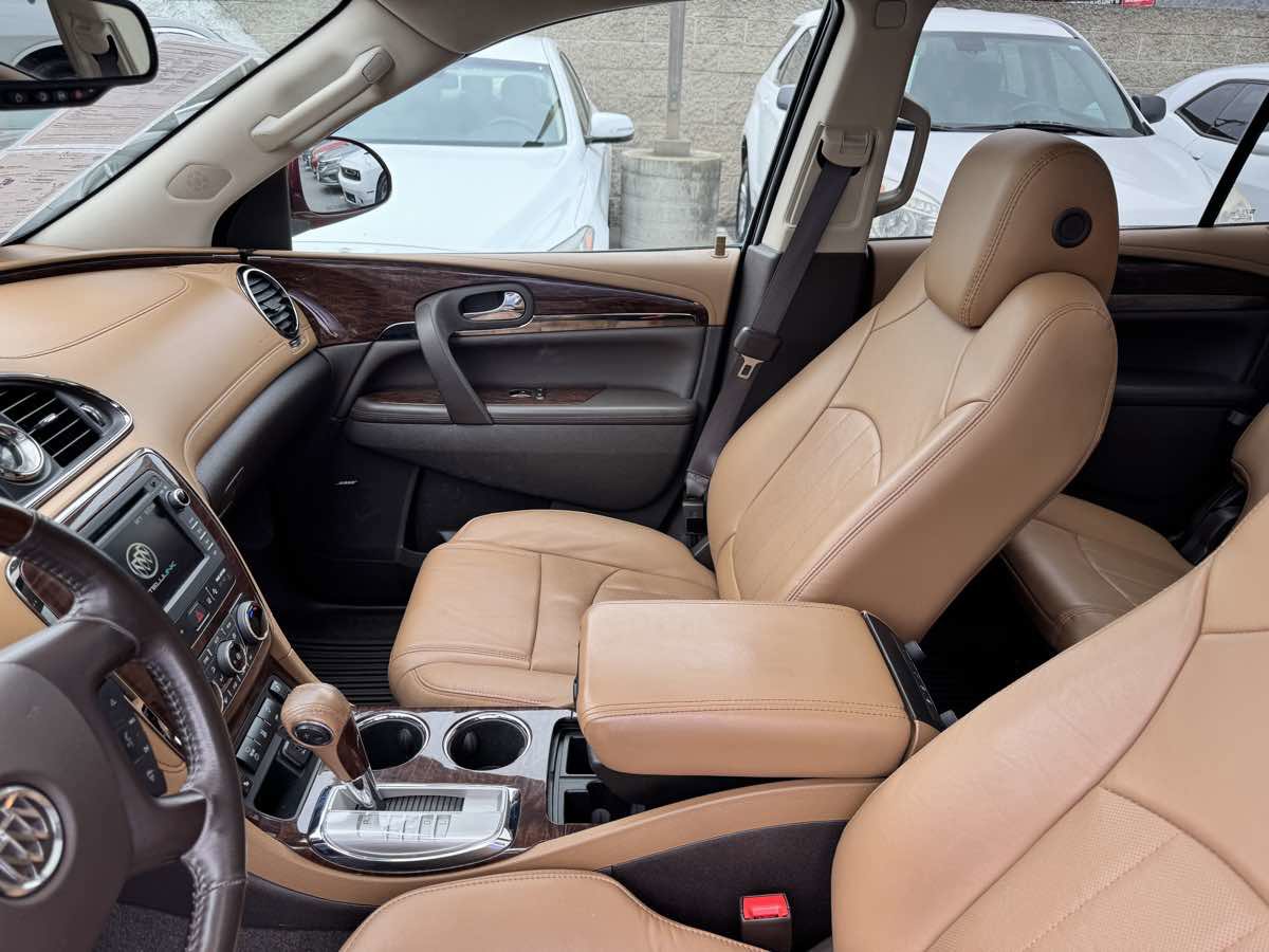 Used 2017 Buick Enclave Leather w/ Enclave Sport Touring Edition FWD image 36