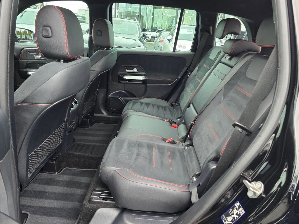 Used 2022 Mercedes-Benz GLB 35 AMG 4MATIC image 19