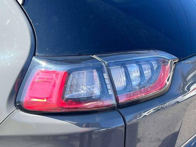 Used 2019 Jeep Cherokee Limited w/ Technology Group image 9