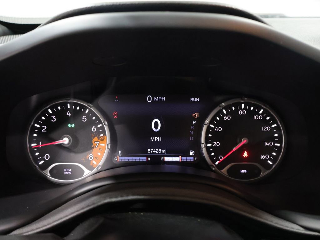 Used 2018 Jeep Renegade Latitude w/ UConnect 8.4 Nav Group AWD/4WD image 44