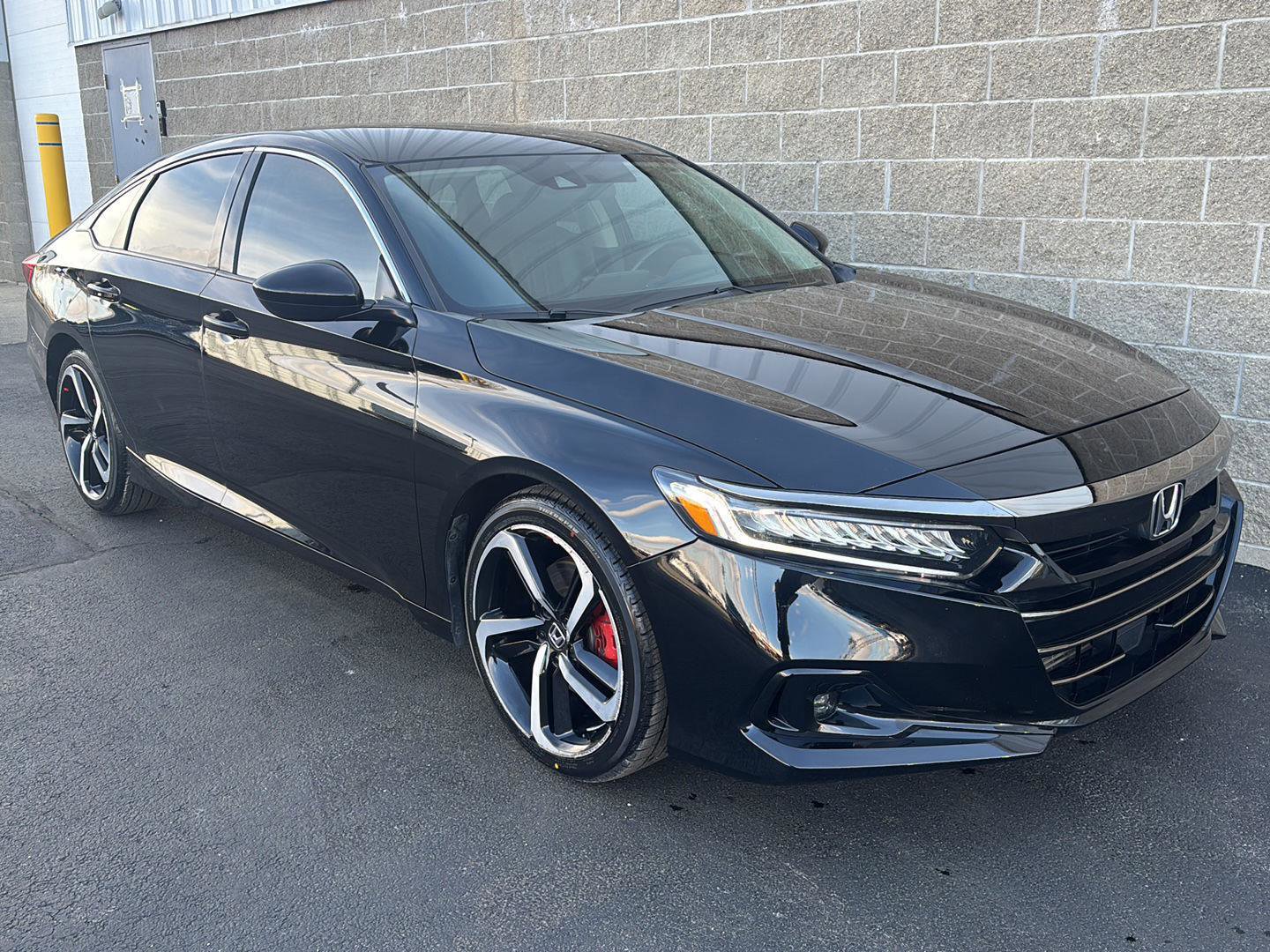 Used 2021 Honda Accord Sport Special Edition image 3