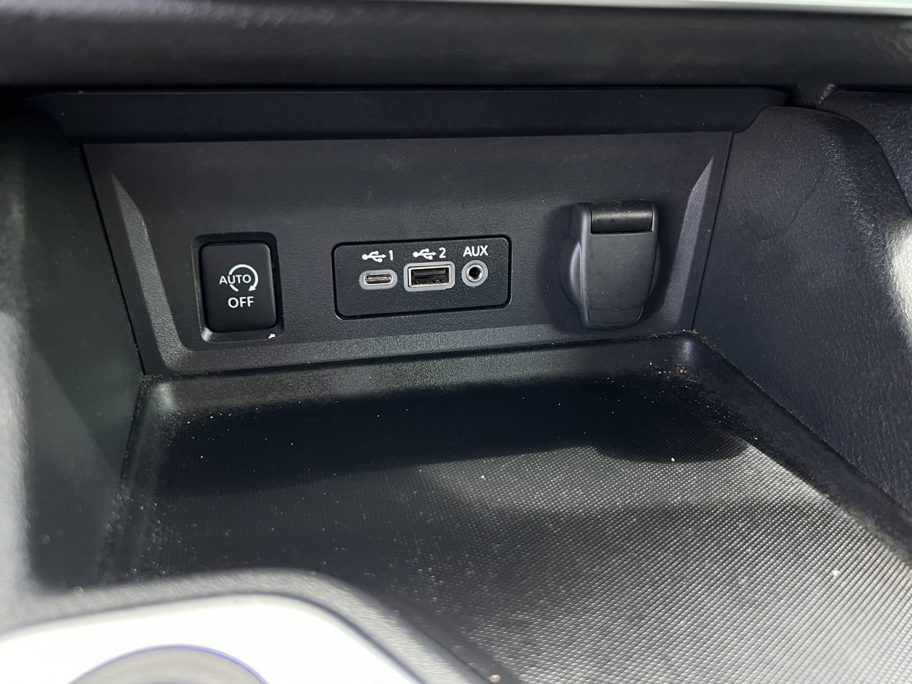 Certified 2024 Nissan Sentra SV FWD image 17